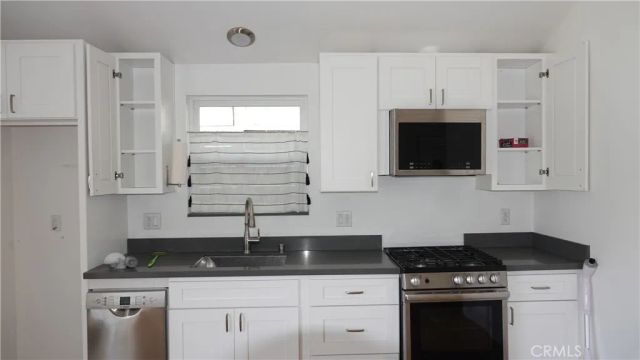 3363 Hollydale, Los Angeles, CA 90039