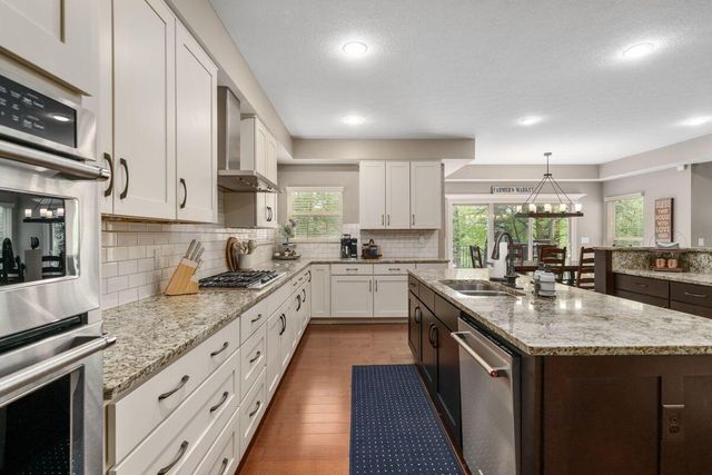 949 Elderberry Loop, Delaware, OH 43015