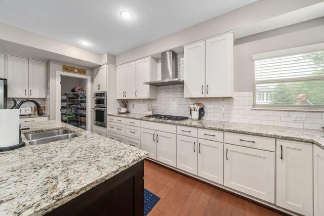 949 Elderberry Loop, Delaware, OH 43015