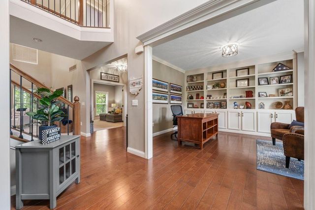 949 Elderberry Loop, Delaware, OH 43015