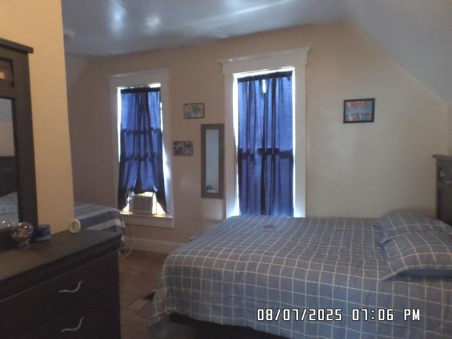 421 W Garfield Avenue, Elkhart, IN 46516