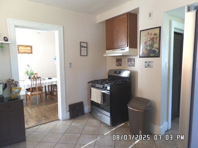 421 W Garfield Avenue, Elkhart, IN 46516