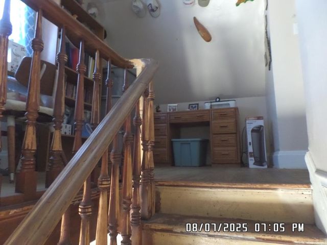 421 W Garfield Avenue, Elkhart, IN 46516