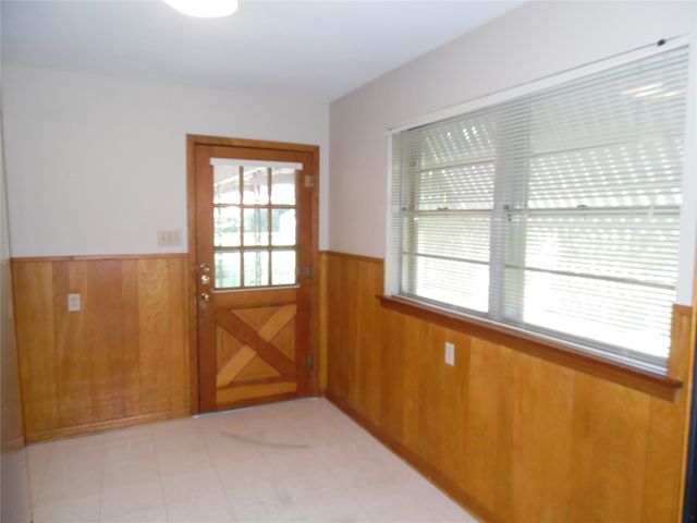 1206 Park Center Street, Benbrook, TX 76126