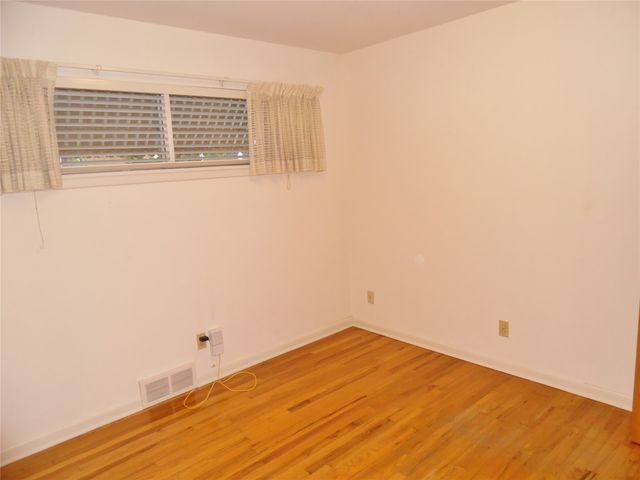 1206 Park Center Street, Benbrook, TX 76126