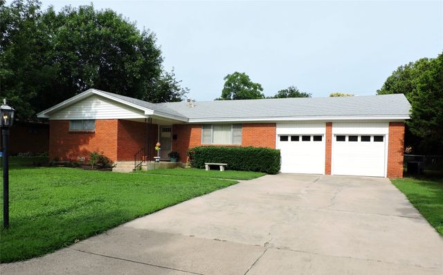 1206 Park Center Street, Benbrook, TX 76126