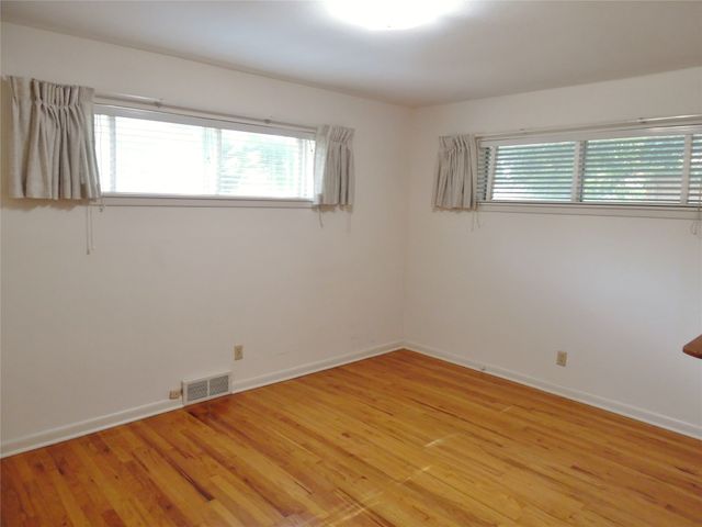 1206 Park Center Street, Benbrook, TX 76126