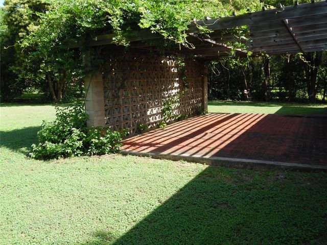 1206 Park Center Street, Benbrook, TX 76126