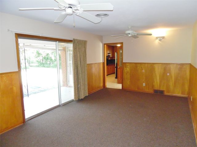 1206 Park Center Street, Benbrook, TX 76126