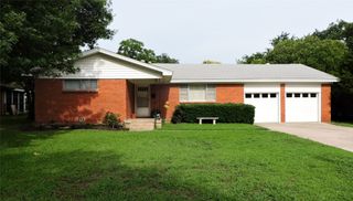 1206 Park Center Street, Benbrook, TX 76126