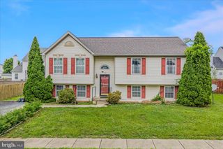 158 WIND SHEAR DR, Charles Town, WV 25414