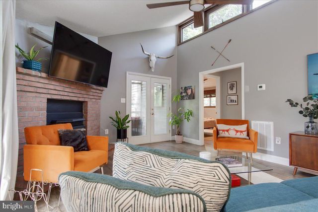 350 PATHFINDER LN, Hedgesville, WV 25427