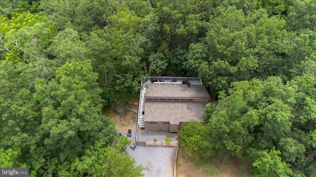 350 PATHFINDER LN, Hedgesville, WV 25427