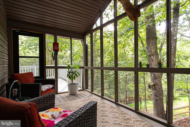 350 PATHFINDER LN, Hedgesville, WV 25427