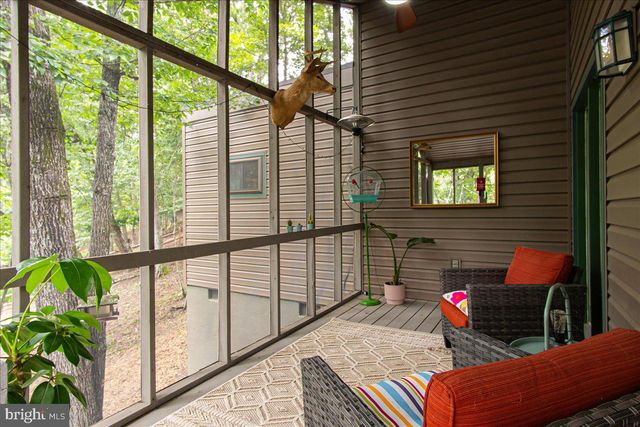 350 PATHFINDER LN, Hedgesville, WV 25427