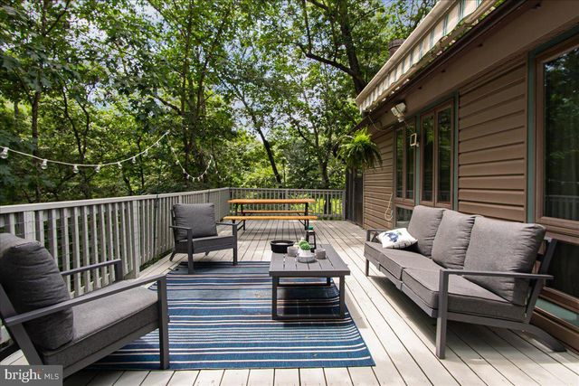 350 PATHFINDER LN, Hedgesville, WV 25427