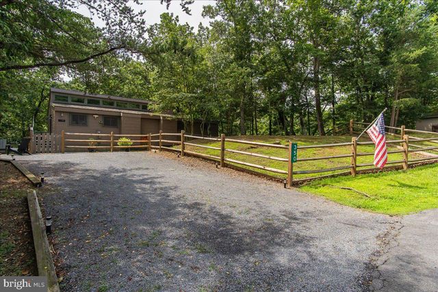 350 PATHFINDER LN, Hedgesville, WV 25427