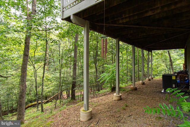 350 PATHFINDER LN, Hedgesville, WV 25427