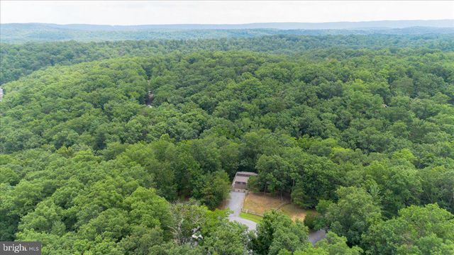 350 PATHFINDER LN, Hedgesville, WV 25427