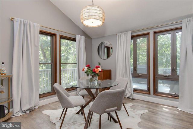 350 PATHFINDER LN, Hedgesville, WV 25427