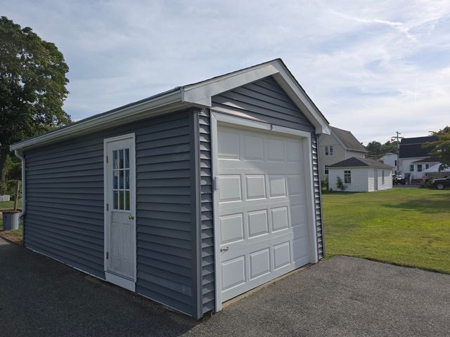 5 Hoffman St, Taunton, MA 02780