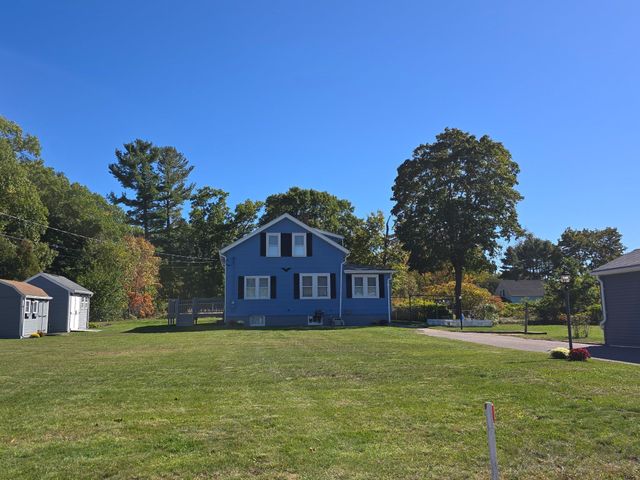 5 Hoffman St, Taunton, MA 02780