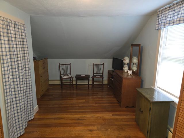 5 Hoffman St, Taunton, MA 02780