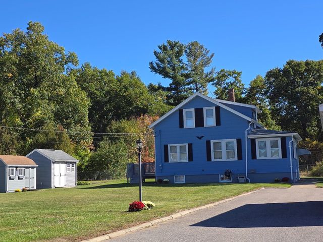 5 Hoffman St, Taunton, MA 02780