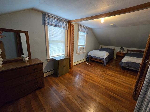 5 Hoffman St, Taunton, MA 02780
