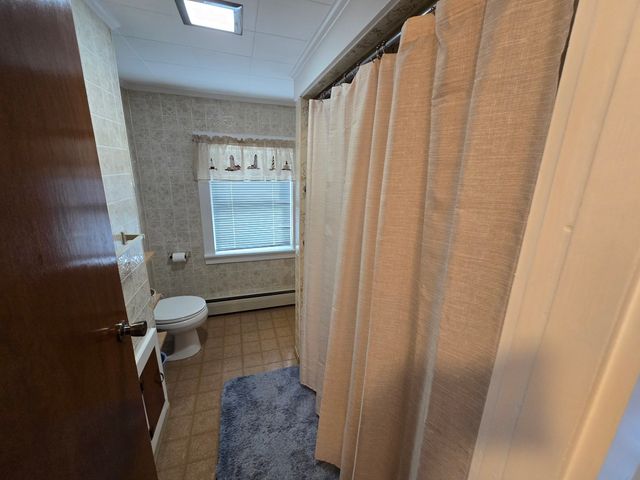 5 Hoffman St, Taunton, MA 02780