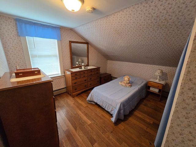 5 Hoffman St, Taunton, MA 02780