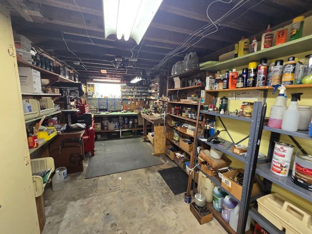 5 Hoffman St, Taunton, MA 02780