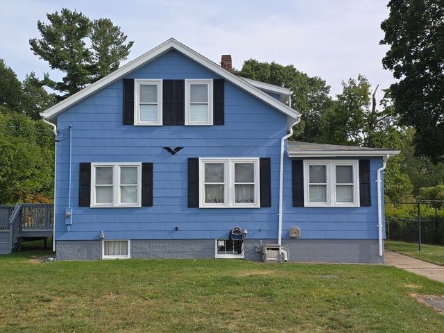 5 Hoffman St, Taunton, MA 02780