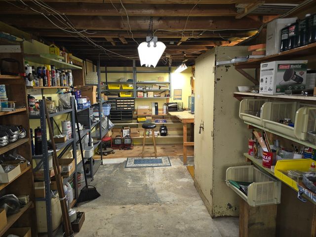 5 Hoffman St, Taunton, MA 02780