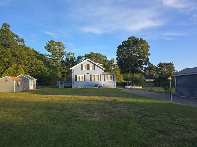 5 Hoffman St, Taunton, MA 02780