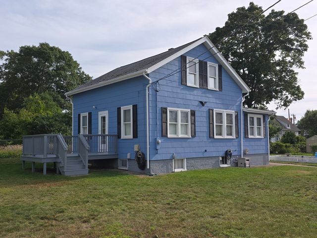 5 Hoffman St, Taunton, MA 02780