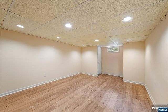 211 Park Avenue, Emerson, NJ 07630