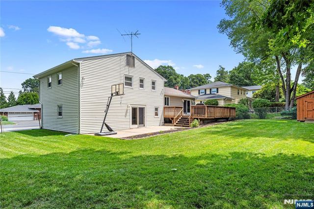 211 Park Avenue, Emerson, NJ 07630