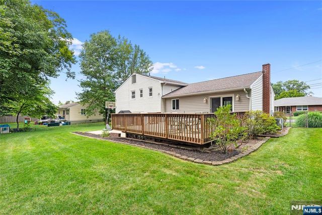 211 Park Avenue, Emerson, NJ 07630