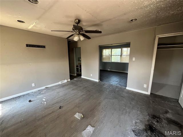 2241 Empress Drive, St Louis, MO 63136