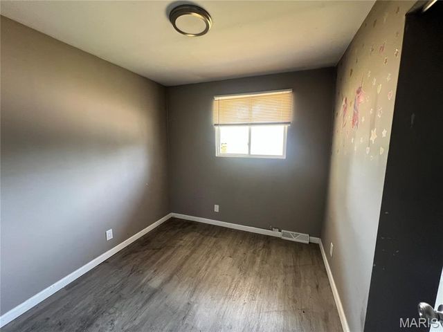2241 Empress Drive, St Louis, MO 63136