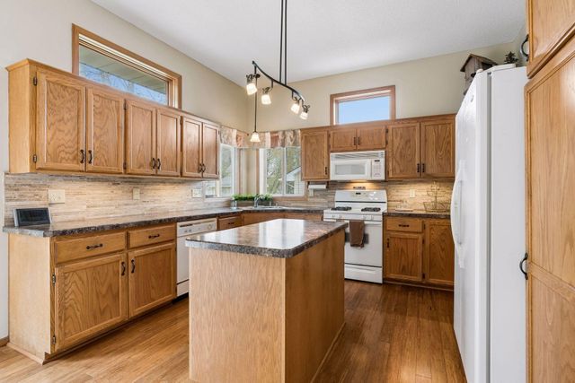 936 143rd Avenue NW, Andover, MN 55304