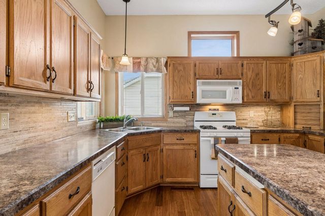 936 143rd Avenue NW, Andover, MN 55304