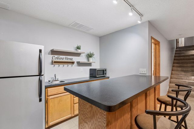 936 143rd Avenue NW, Andover, MN 55304