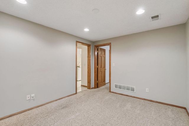 936 143rd Avenue NW, Andover, MN 55304