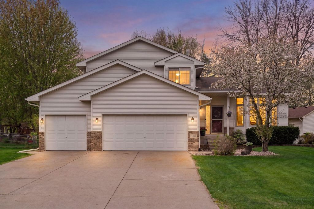 936 143rd Avenue NW, Andover, MN 55304