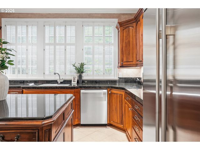 9228 Nw WILEY Ln, Portland, OR 97229