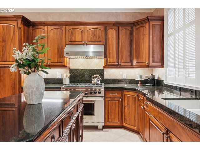 9228 Nw WILEY Ln, Portland, OR 97229