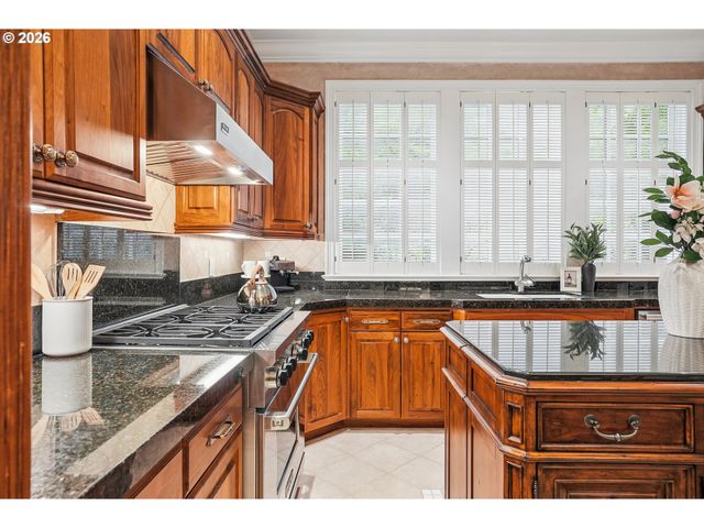 9228 Nw WILEY Ln, Portland, OR 97229