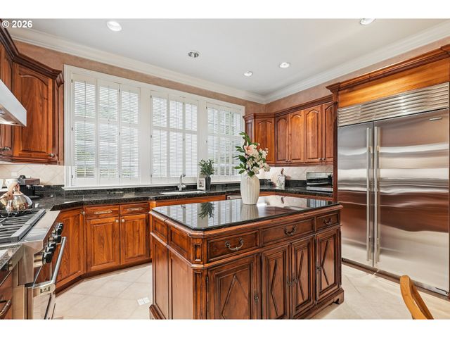 9228 Nw WILEY Ln, Portland, OR 97229
